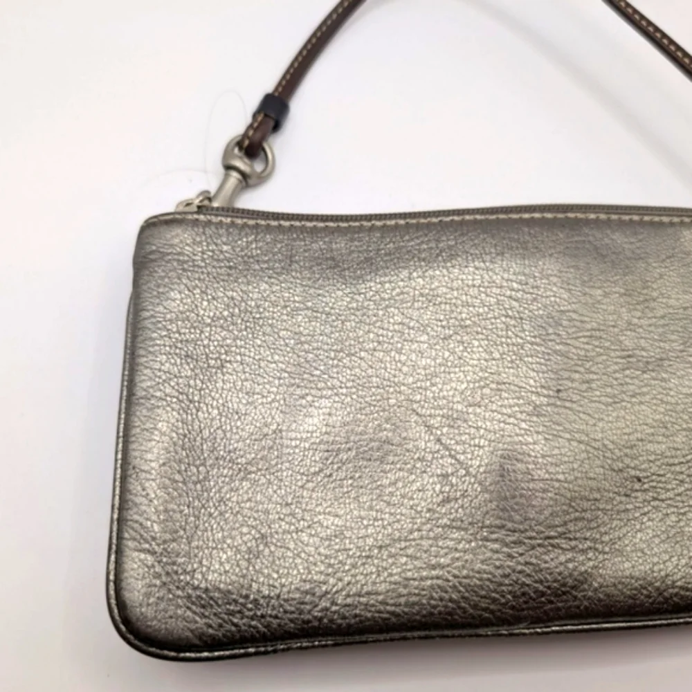 Coach Vintage Soho Mini Silver Metallic Zip Wristlet - Picture 13 of 15